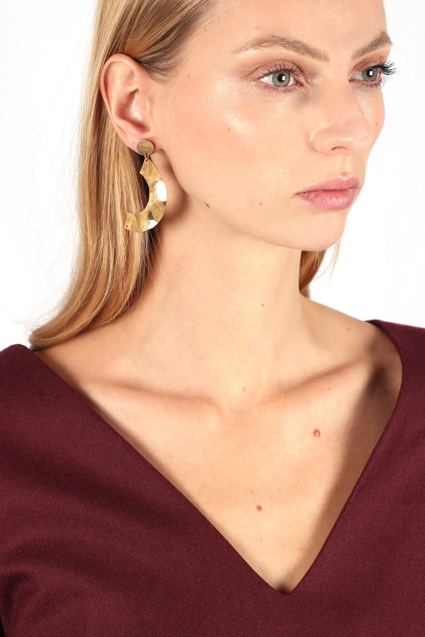 Boucles d'oreilles demi cercle en plaqué or martelé