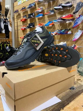 Chaussures basses de randonnée Merrell  44