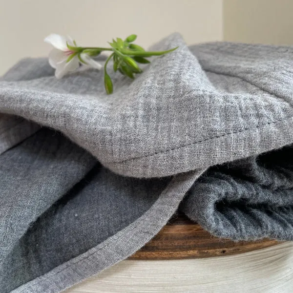 Coupon - double gaze de coton gris chine 140x170cm F59