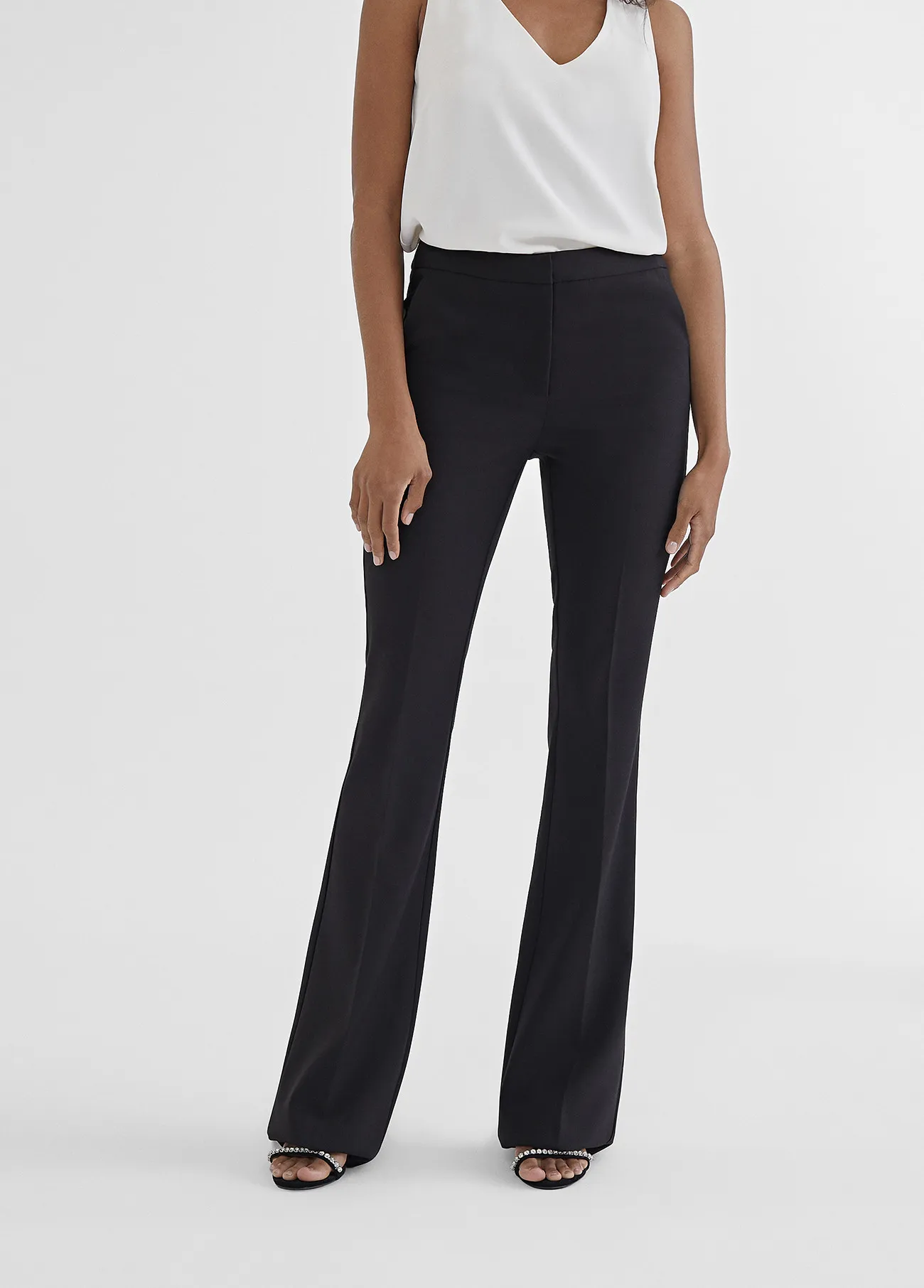 Pantalon étroit bas évasé
