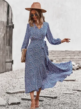 Robe longue fleurie bleue élégante à volants | Tendance Fleurie