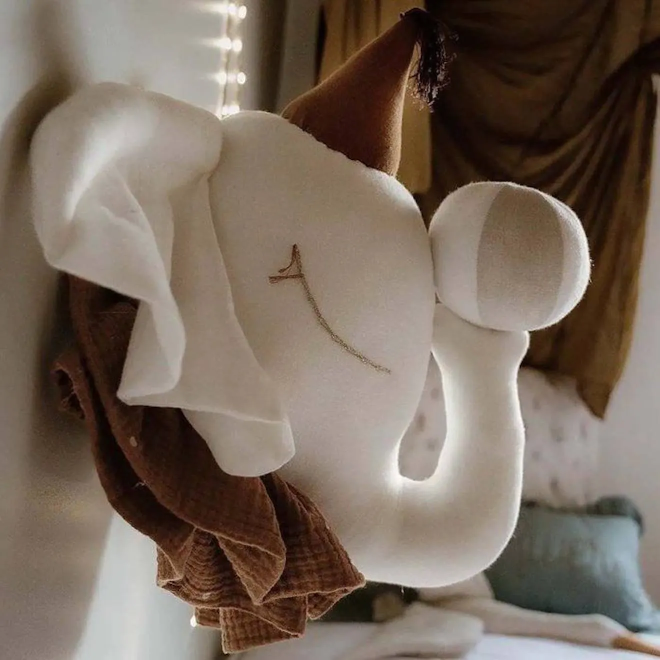 Trophée mural enfant, Éléphant de cirque, Crème/Marron Écru TU beige - Sevira Kids